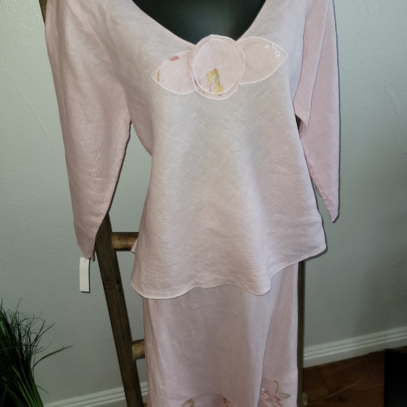 Dress by Christine Damen. - Picture 9 of 13